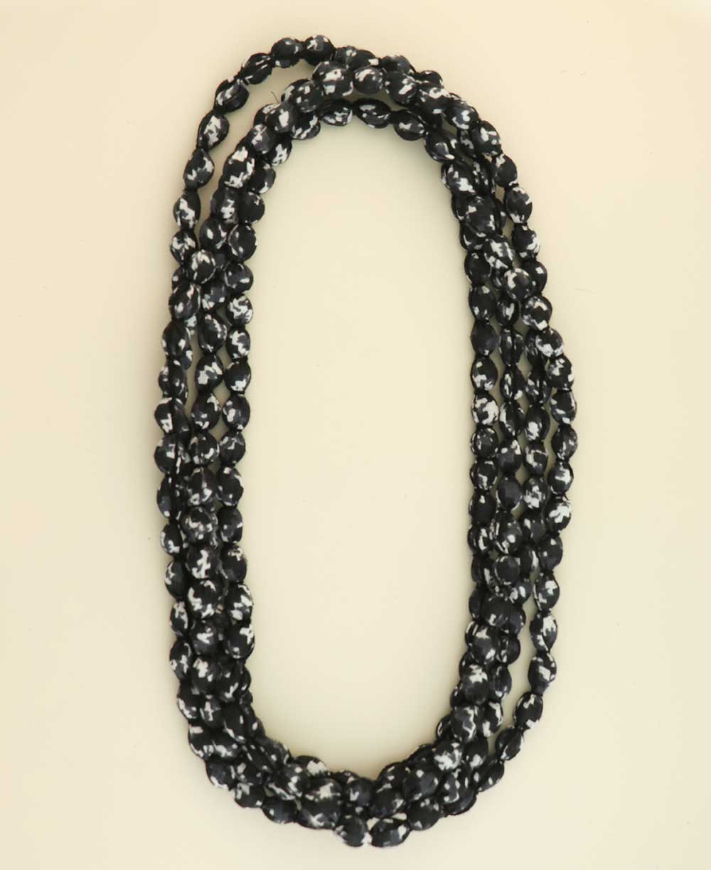 Versatile black and white layered necklace