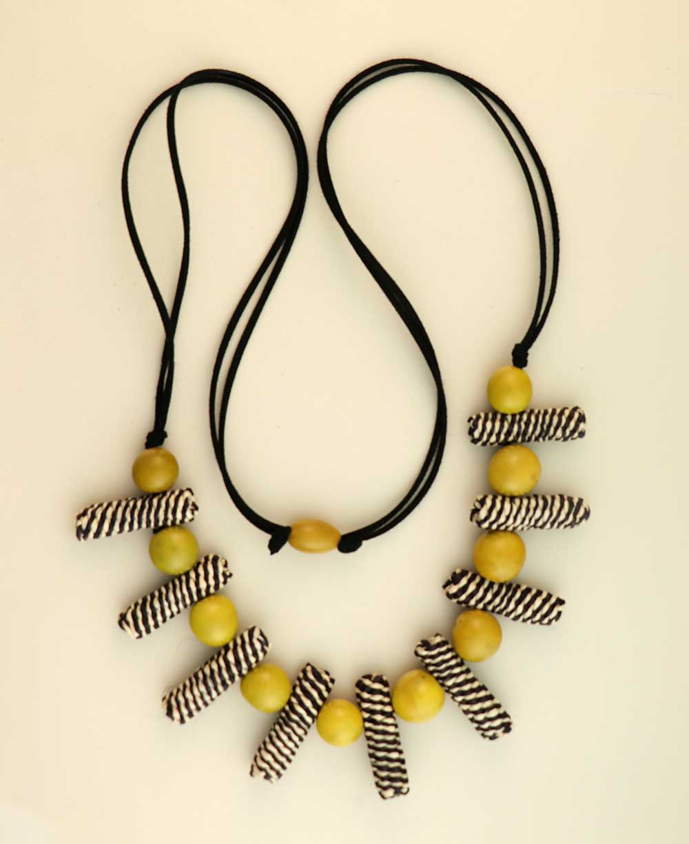 Iraca woven palito and chicon necklace in yellow-gold