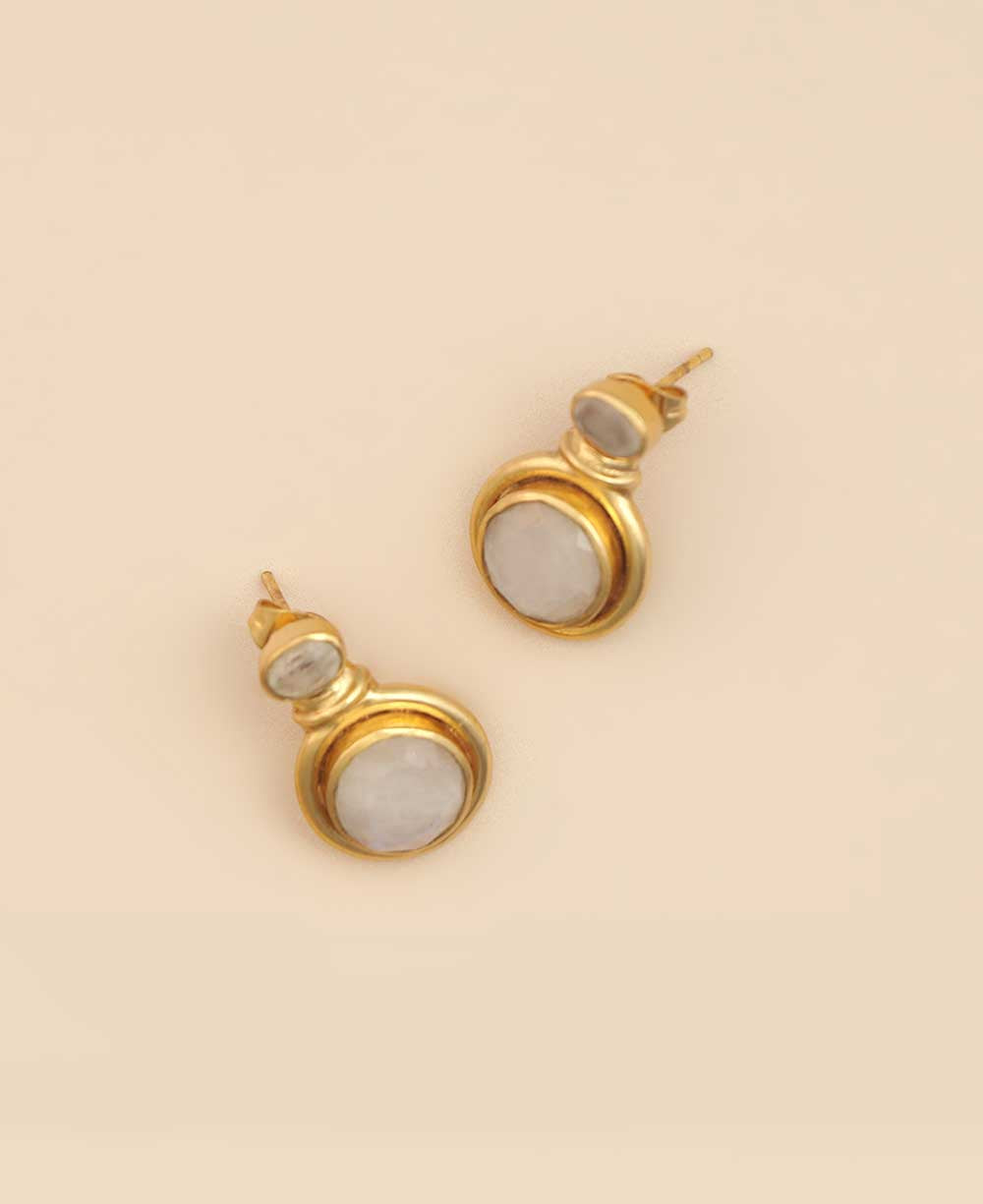 Gold-plated brass earrings with moonstone