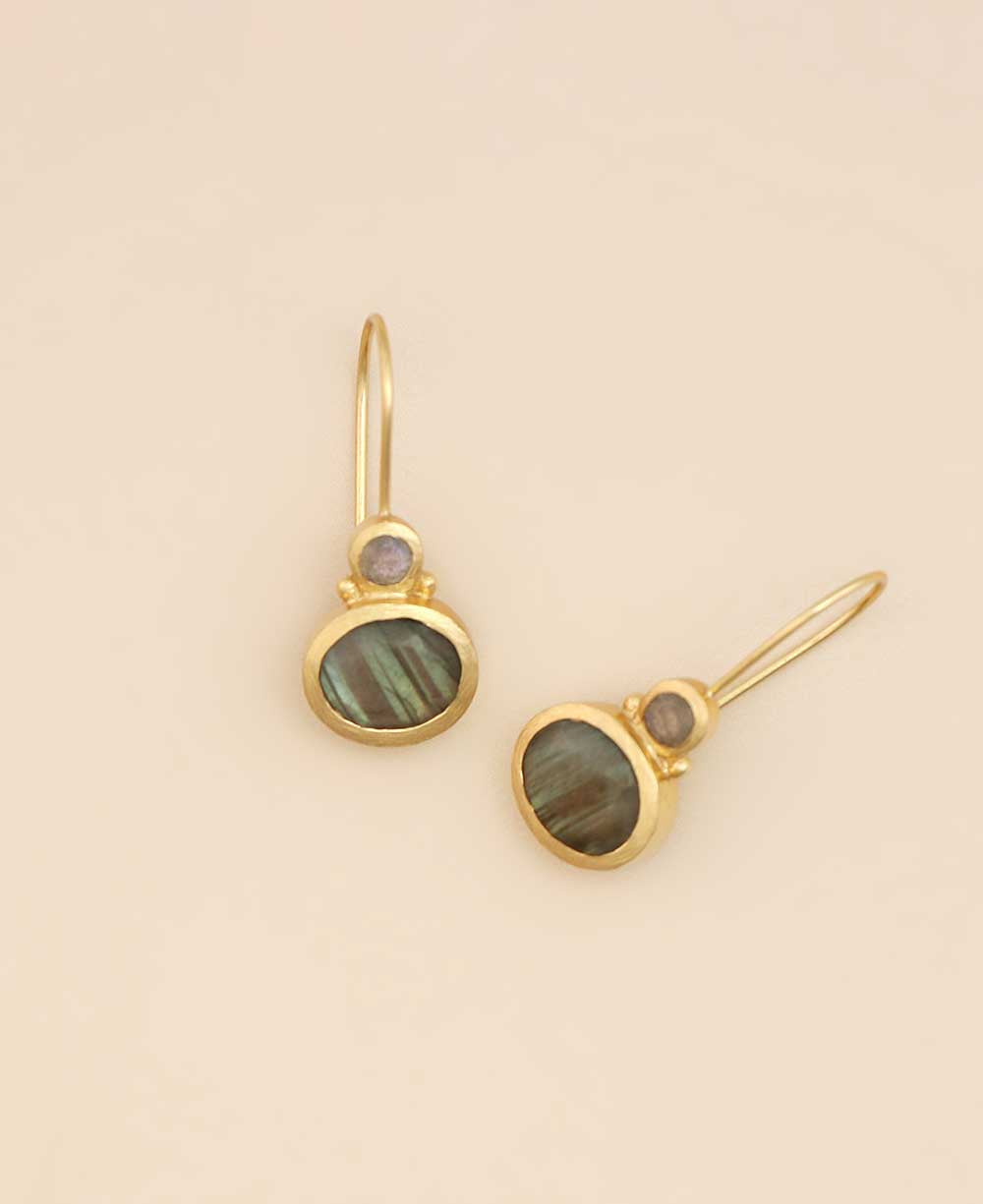 Gold-plated earrings with labradorite