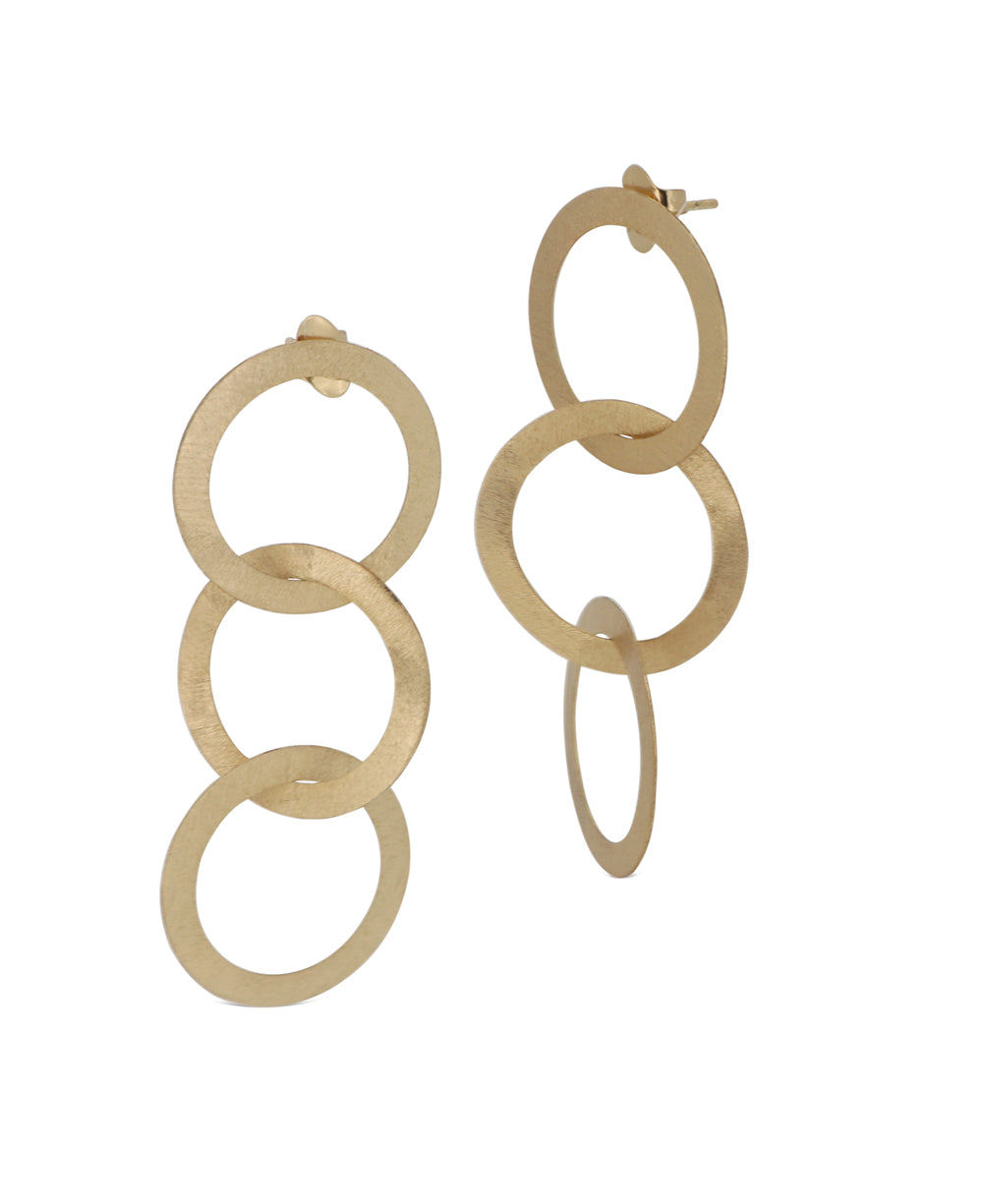 Interlocking circular earrings with brushed finish