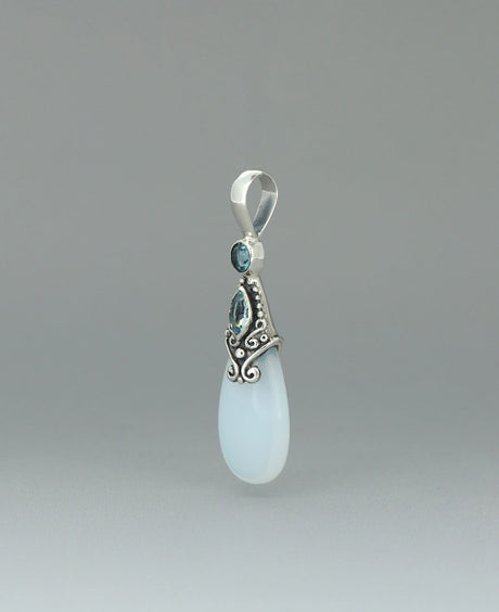 Sterling silver pendant in Opalite