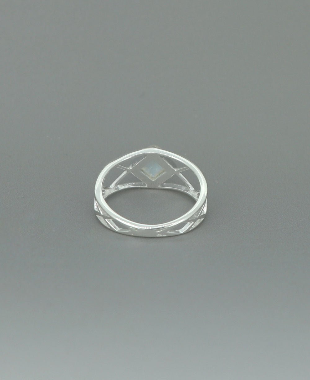 Sterling Silver Rainbow Moonstone Ring - Rings 6