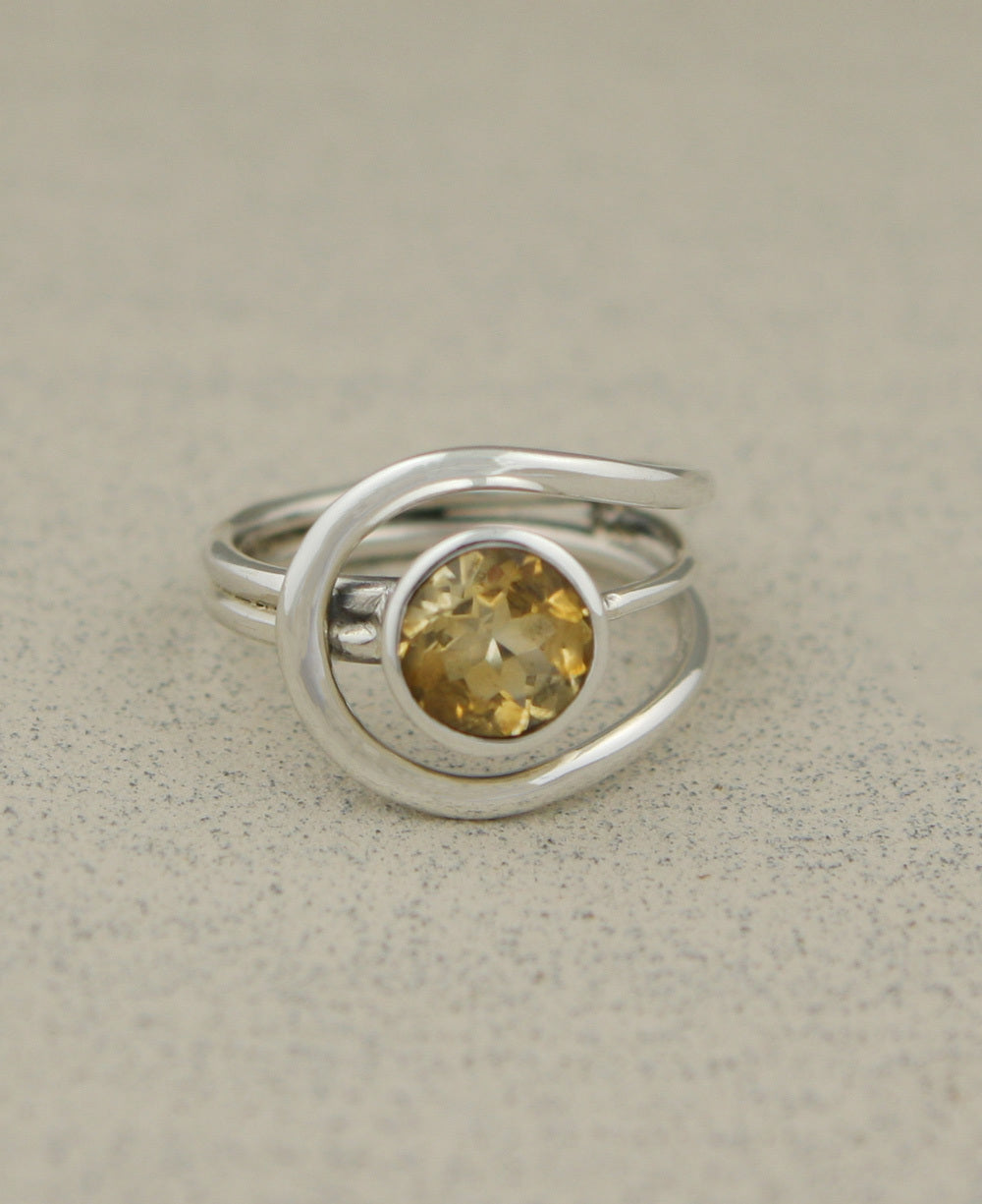 Sterling Silver Loop Ring with Citrine Gemstone - Rings Size 6