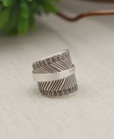 Bended Chevron Ring